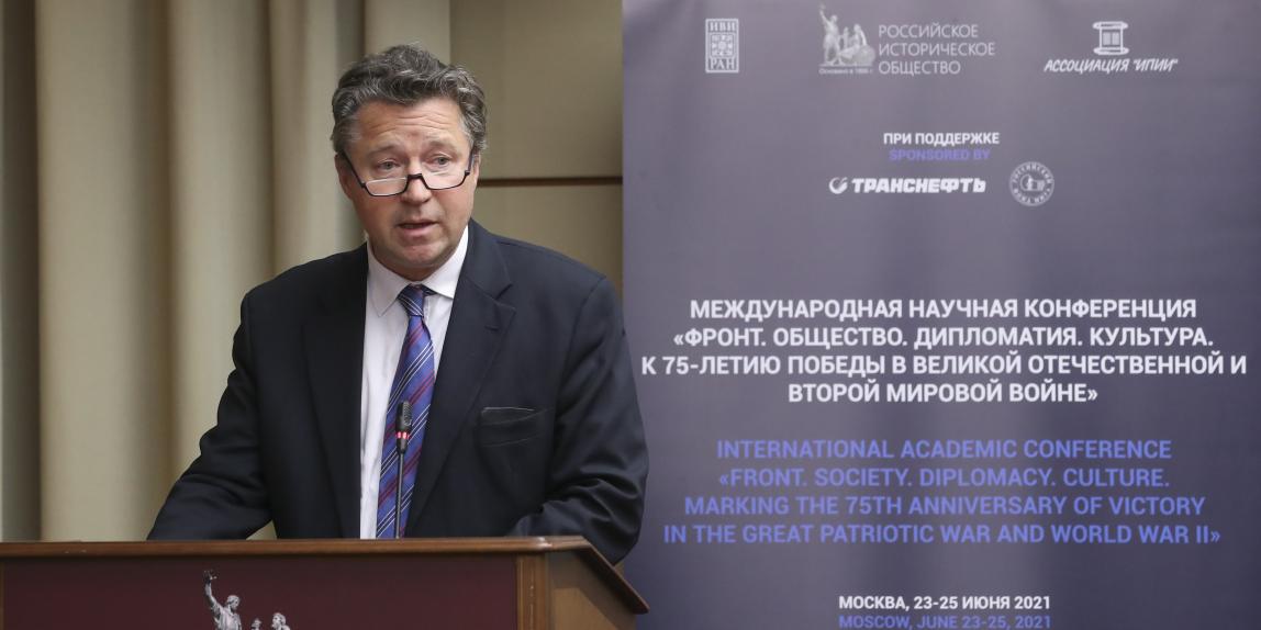 Геза Андреас фон Гайр, посол ФРГ